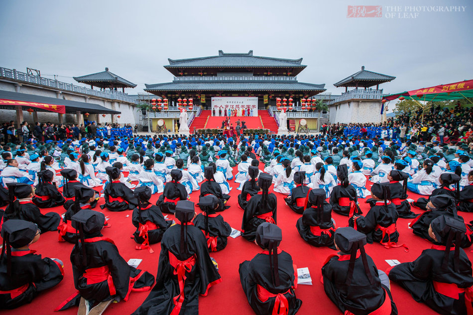 浙江宁波千名小学生穿汉服，学国学礼仪